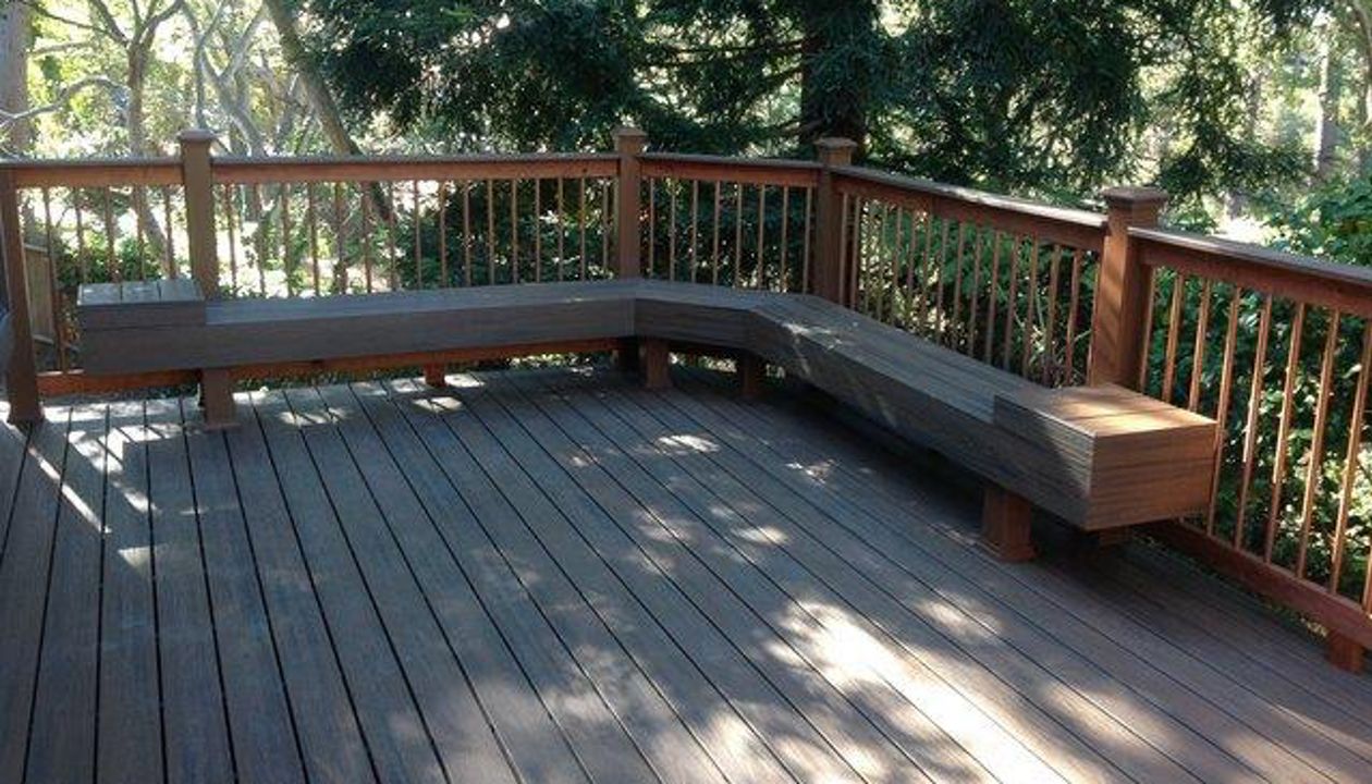 Trex deck with bench