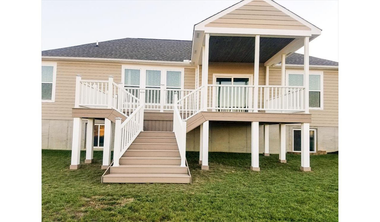 Trex Transcend Rope Swing decking, Transcend Classic White composite railing