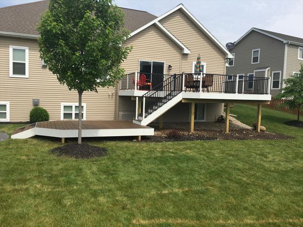 TREX TRANSCEND DECKING (SPICED RUM & WHITE)