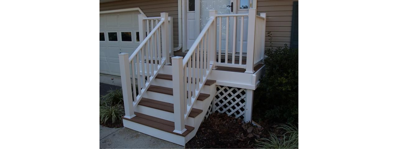 Front Deck With Trex Accents/White Trim