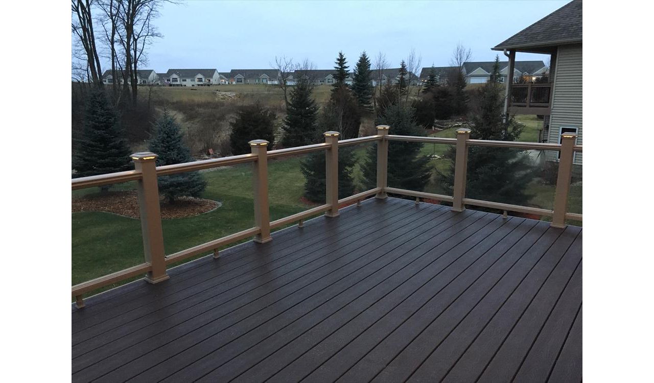 Trex Transcend Decking and Transcend Rail with Glass Panels and Lighted Caps Rochester, MN