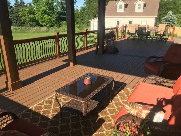 Trex Saddle and Woodland brown Decking and railing, Howell
