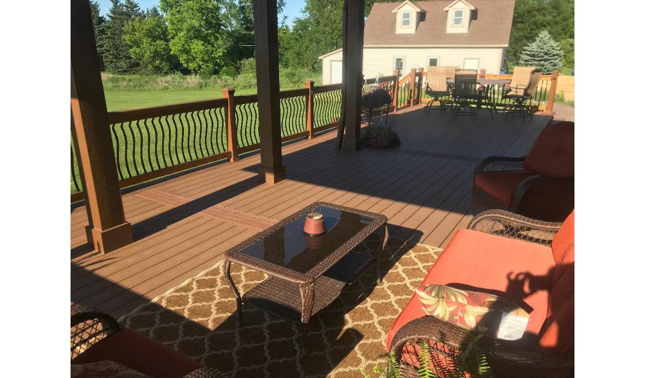 Trex Saddle and Woodland brown Decking and railing, Howell