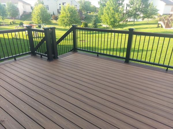 Trex Tropical Transcend Decking & Transcend Railing with Drink Rail and Alum Balusters in Brooklyn Park, MN
