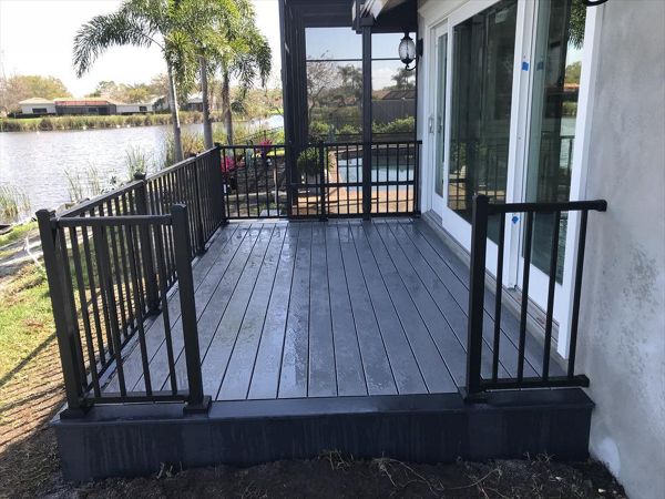 TREX Gravel Path with Vintage Lantern Boarder