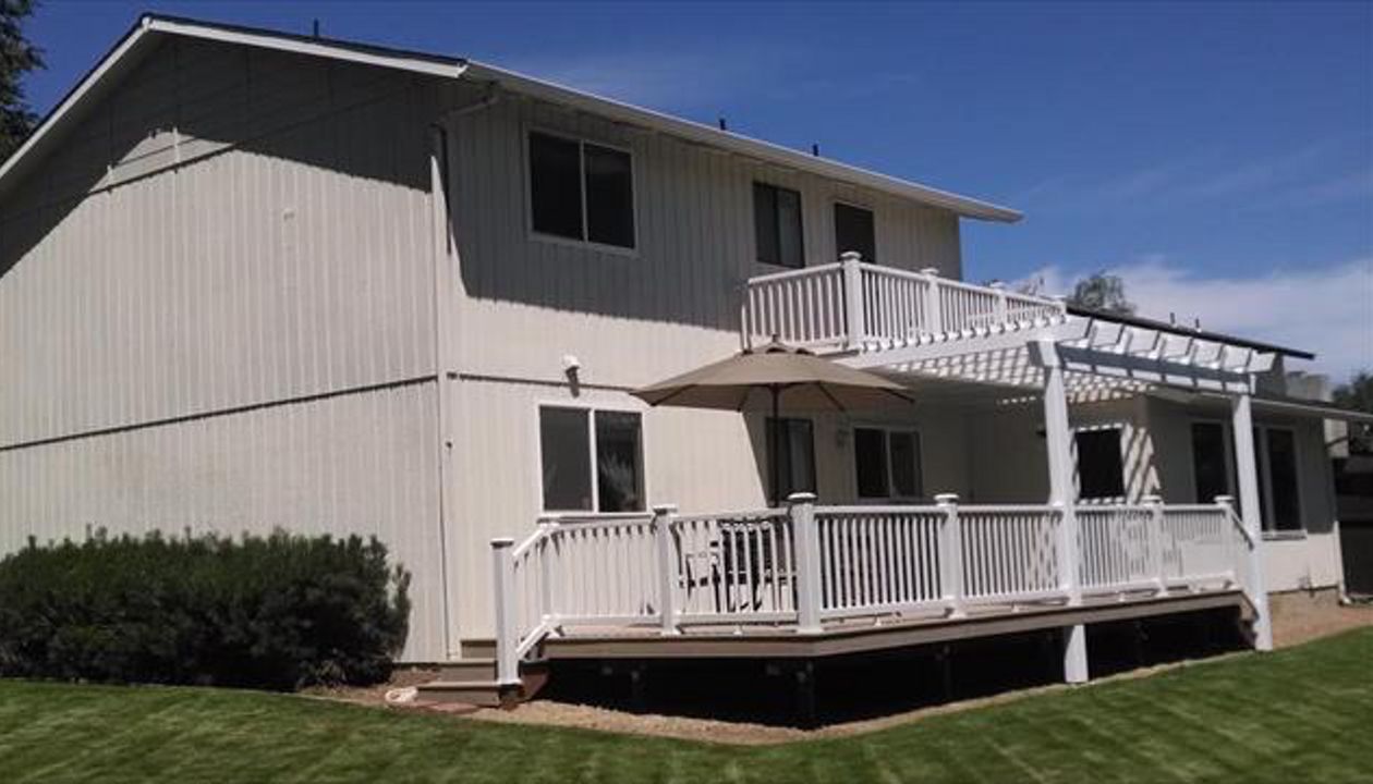 Transcends Decking: Rope Swing &amp; Transcends Railing: White