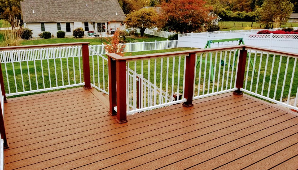 Godfrey, IL Trex Saddle Decking with Signature Railing & Transend Post