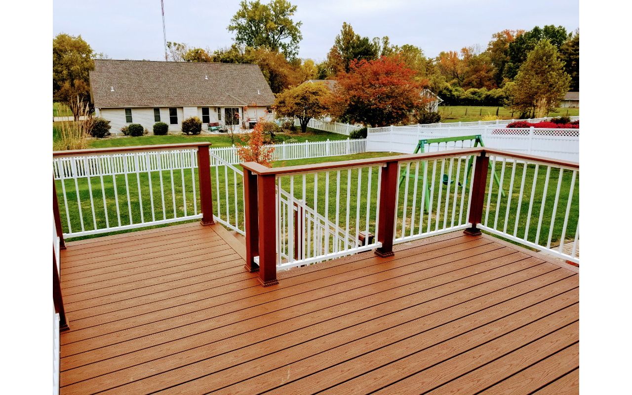 Godfrey, IL Trex Saddle Decking with Signature Railing & Transend Post