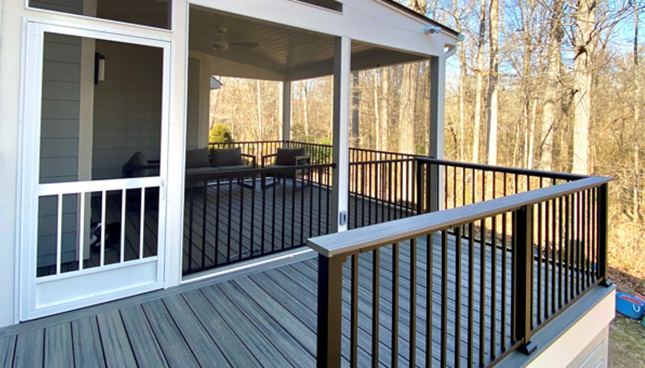 Transcend Island Mist decking with Black Signature rails.