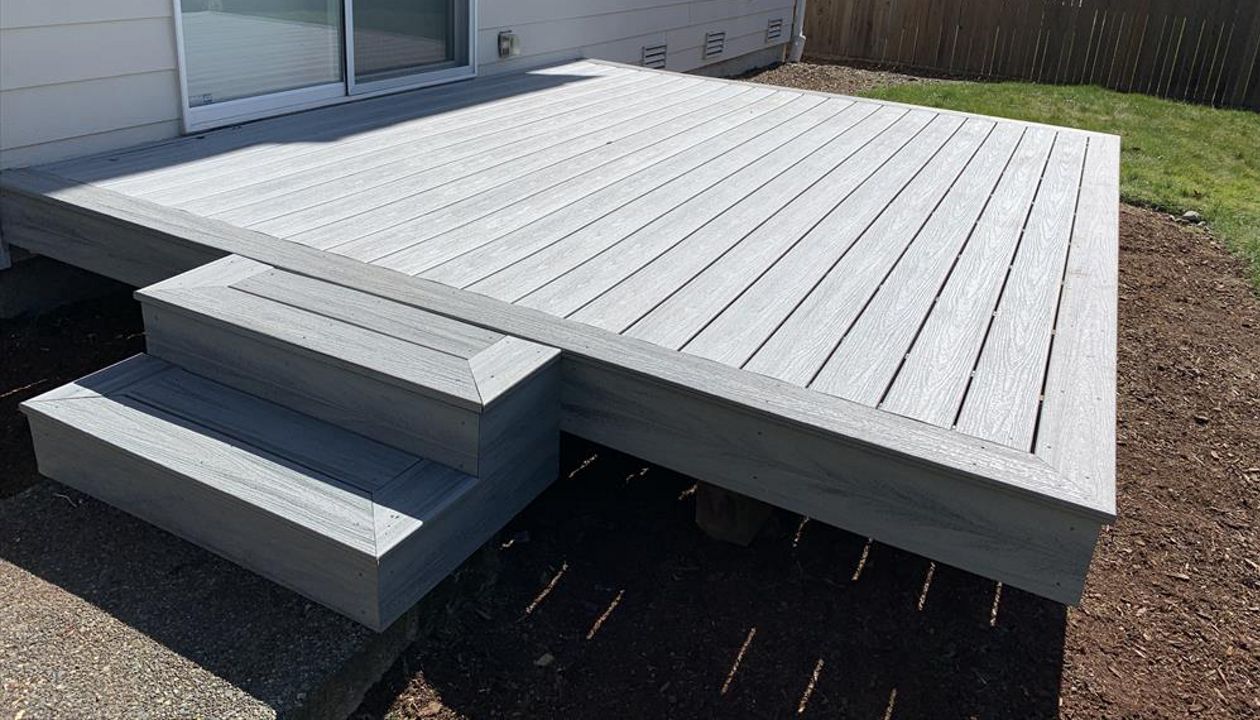 Trex enhance foggy wharf decking /picture frame