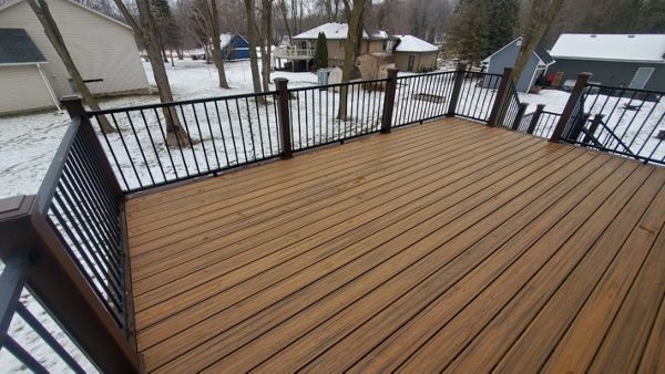 Havana Gold with Spiced Rum accent and Trex Signature railings