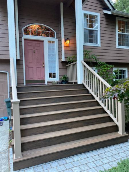 Toasted Sand, Rope Swing railing