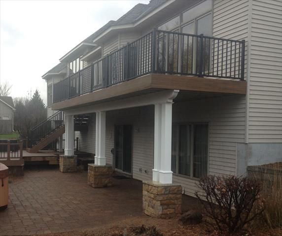 Lake Elmo - Trex Transcend with Aluminum Handrail