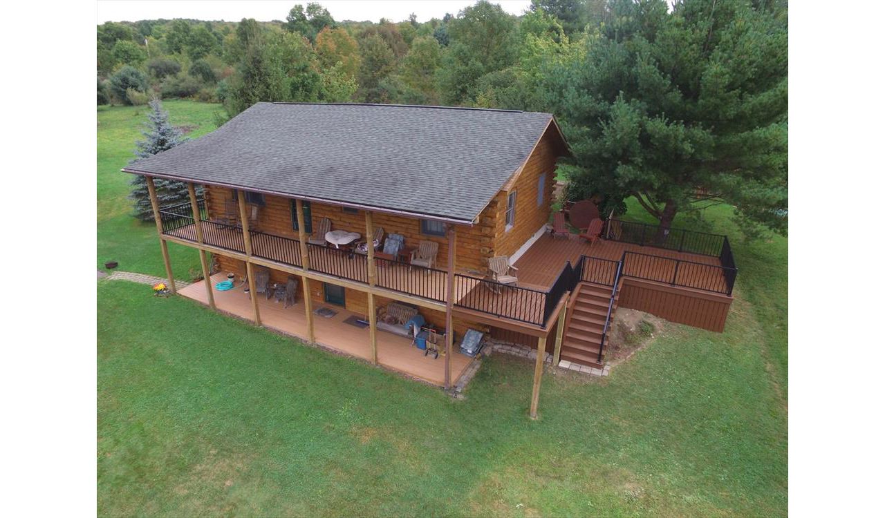 Trex Select deck with Trex Signature Railing