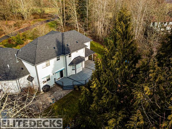 Trex Transcend Island Mist Olympia Deck