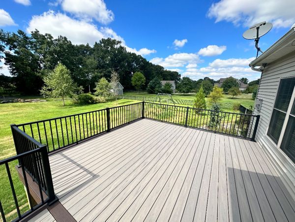 Transcend Lineage Biscayne w/Lava Rock Accents & Signature Railing