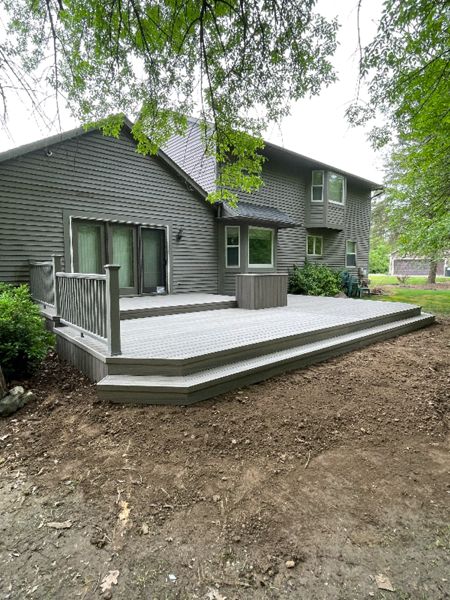 Deck Installer in Dexter, Michigan