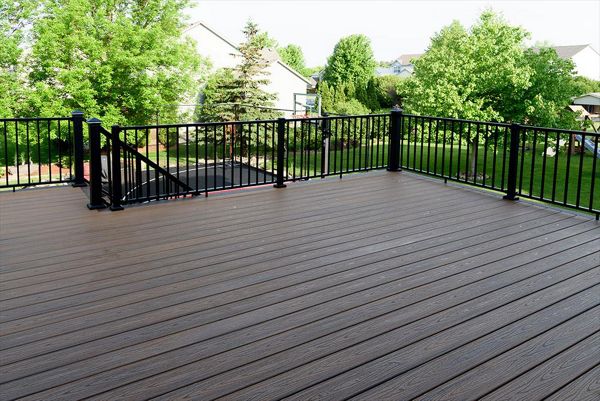 Trex Transcends Deck w/Signature Rail and Trex Lighting Shakopee, MN