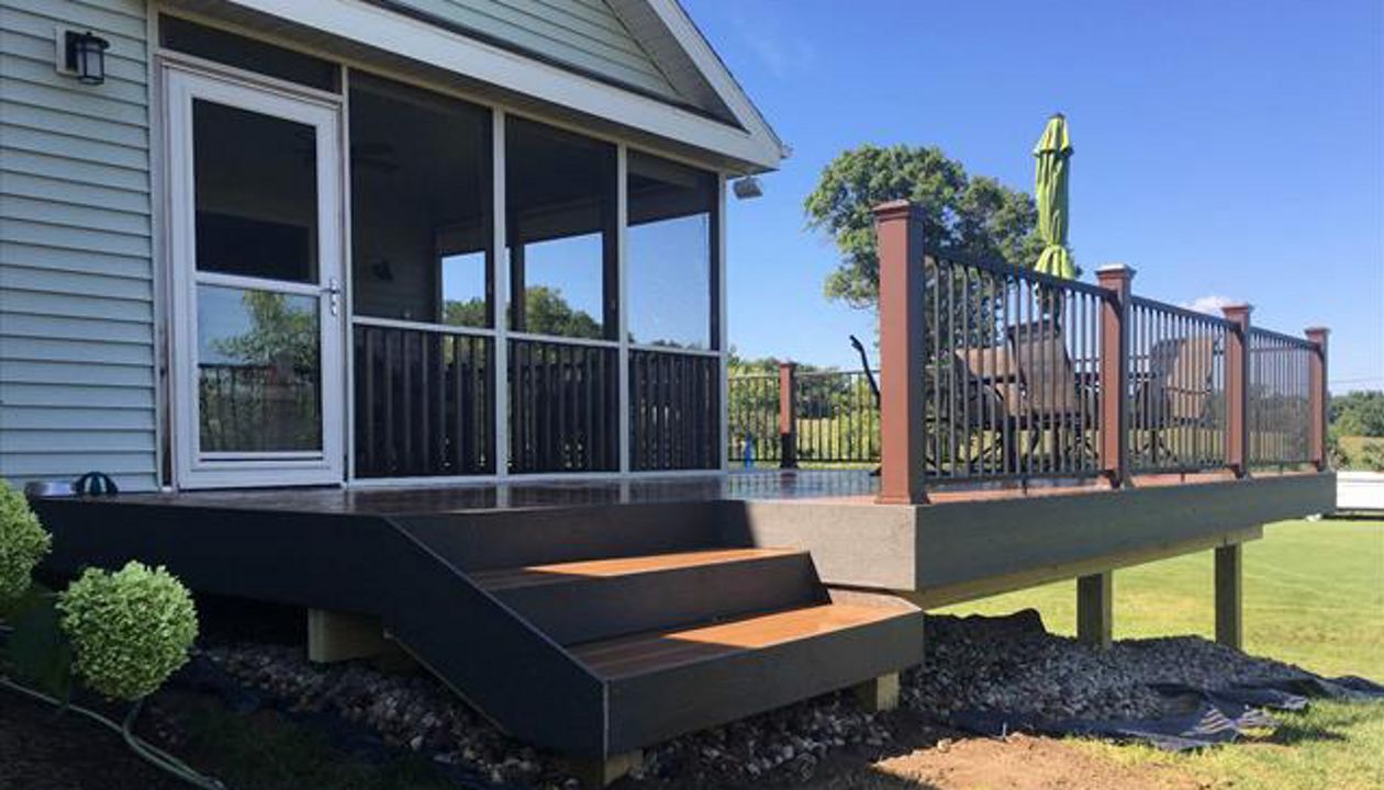 TREX ENHANCE DECKING