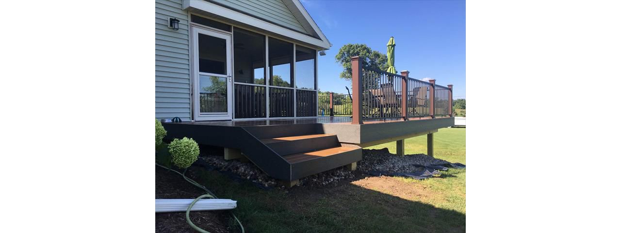 TREX ENHANCE DECKING