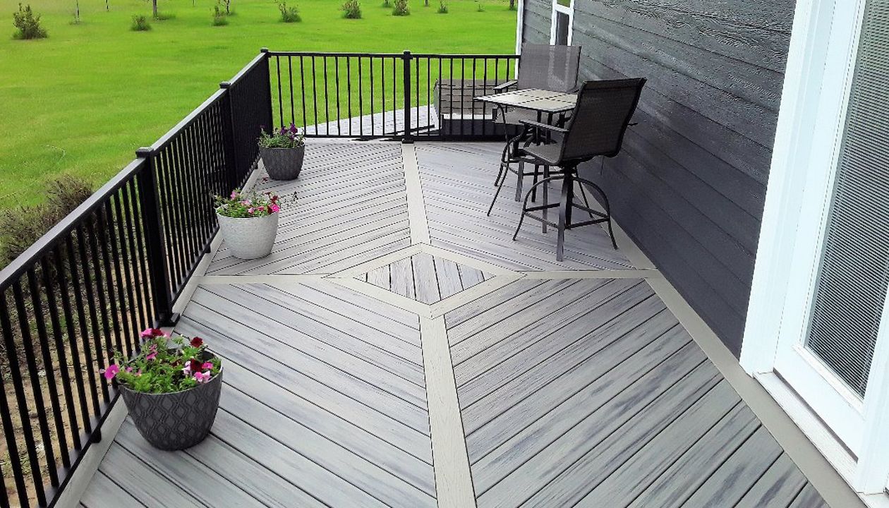 Transend Island Mist Gravel Path with Black Signature Railing