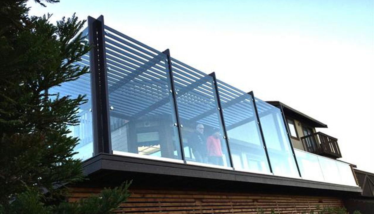 Trex Transcend Glass windscreen decking Berkeley El Cerrito