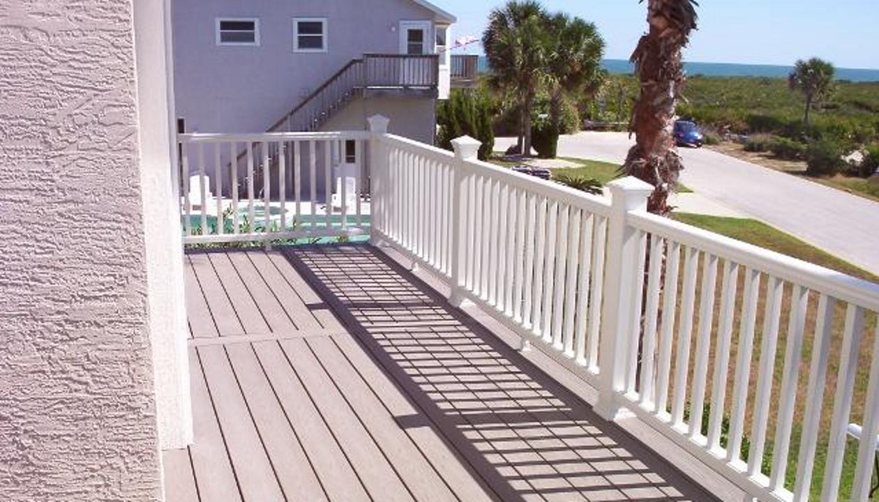 Trex Escapes decking, Transcend Railing hidden fasteners