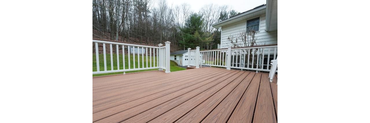Havana Gold Transcend with Trex Traditional railing
