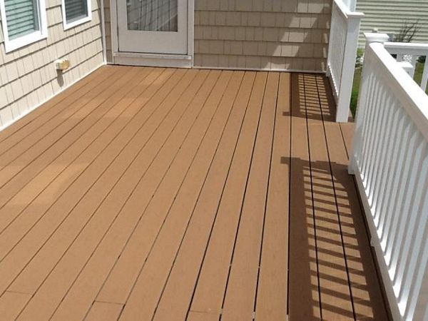 Lots of room to share beverages with friends!