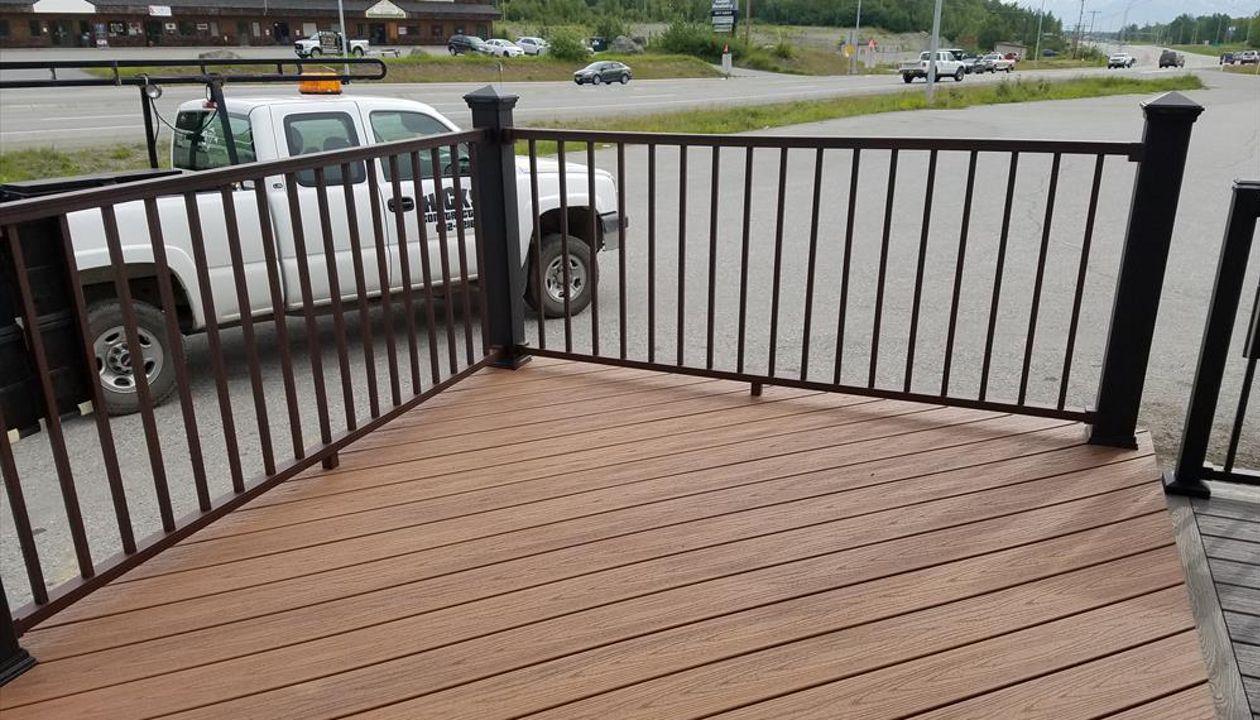 Trex Transcends decking with signature railing and trex lighting system