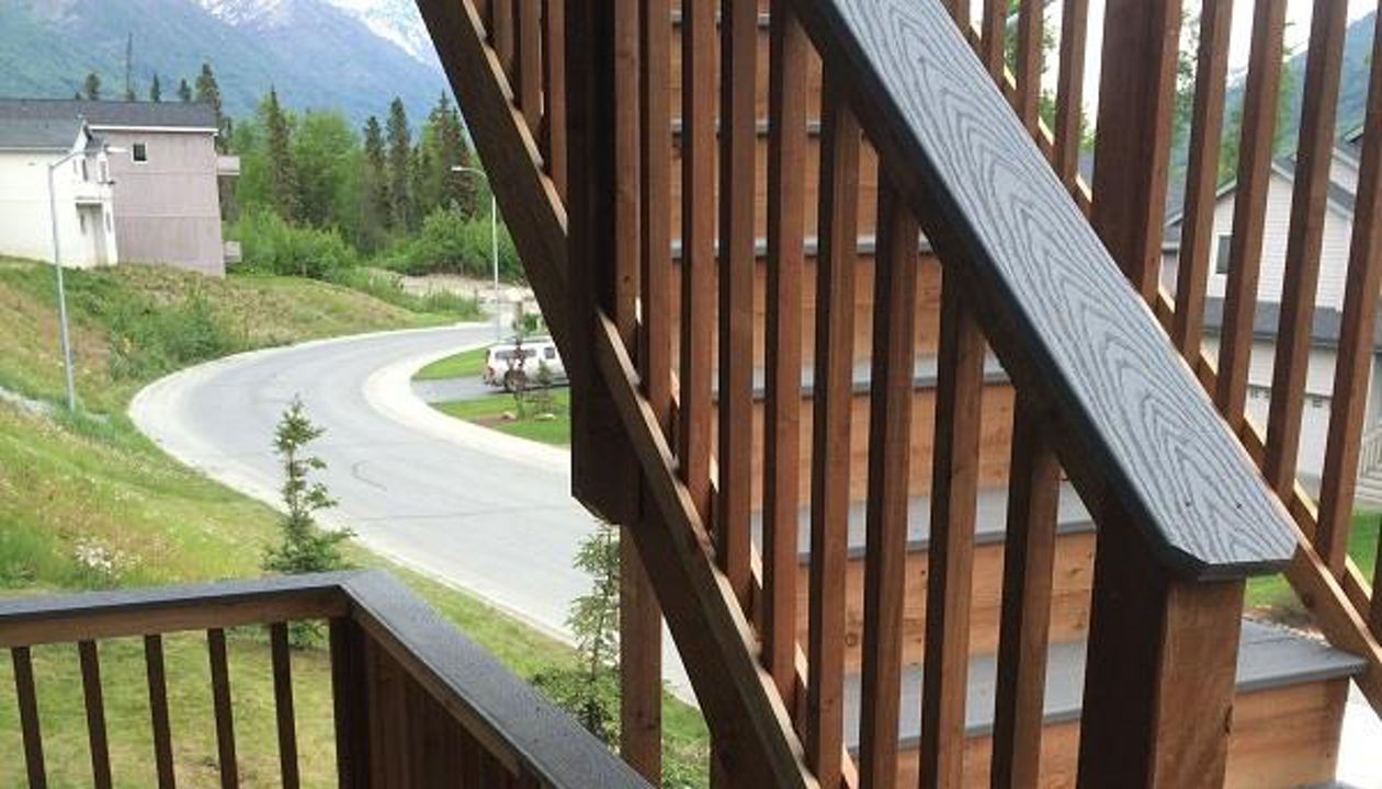 N Sky offers Cedar Picket rail systems capped in Trex