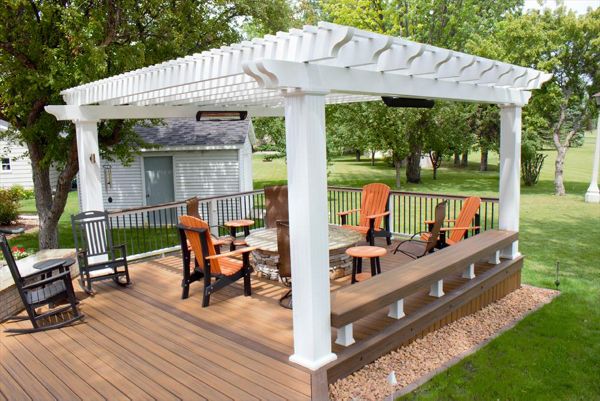 Havana Gold with Spiced Rum, Cocktail Railing and custom built in fire pit.