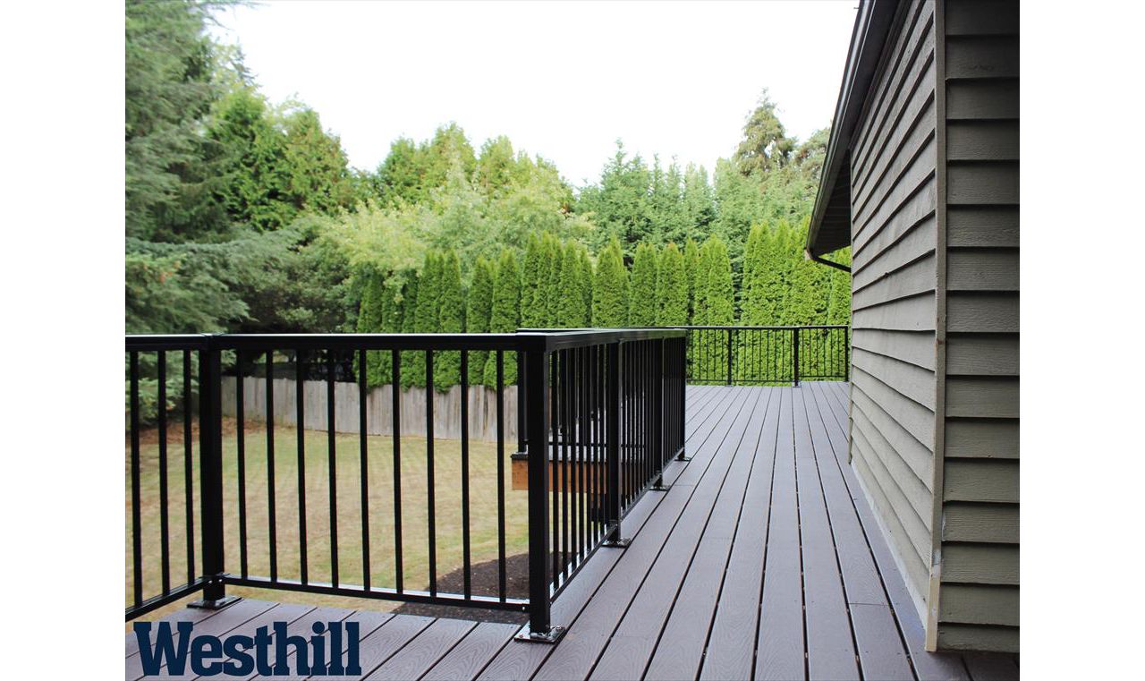 Trex Select Woodland Brown - Bellevue, WA