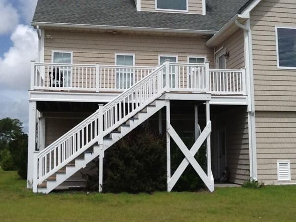 Back deck area looks great with white rails