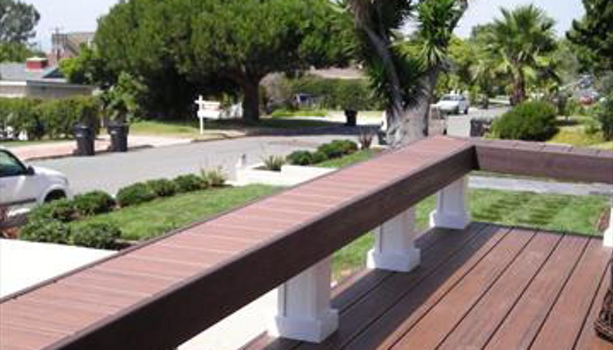 Trex Spiced Rum decking with unique bench, San Diego, CA