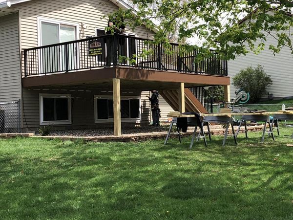 Trex Select Saddle Composite Deck with aluminum railing in Cottage Grove, MN