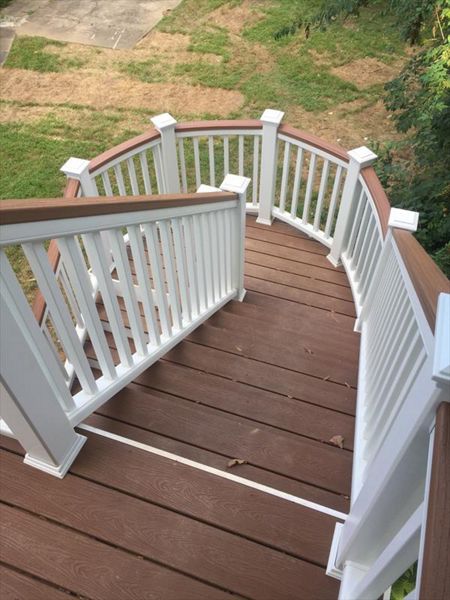 Saddle color decking and rcocktail ailing.