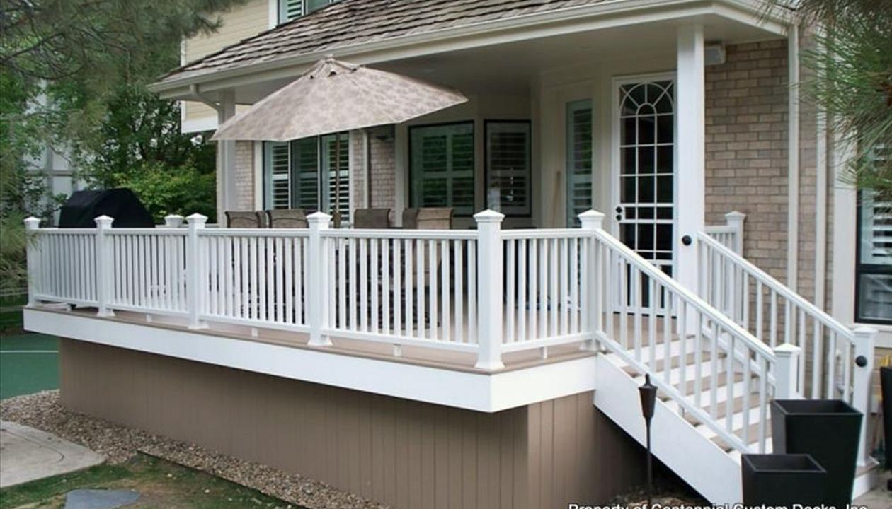 Trex Transcend Rope Swing Deck with white Transcend Railing in Denver, CO