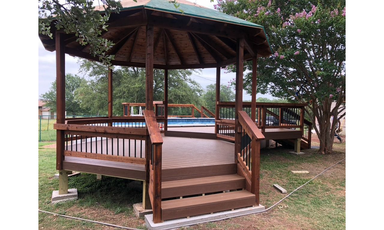 Trex Saddle Under Covered Gazebo