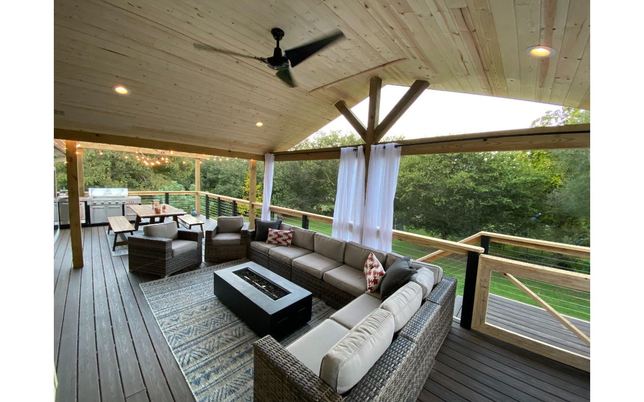 2nd story Trex deck - Seating Area