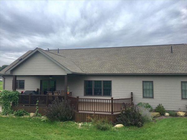 Trex Transcend Vintage Lantern railing