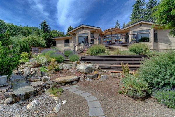 Transend rail with black round balusters and posts, Vintage Lantern rails