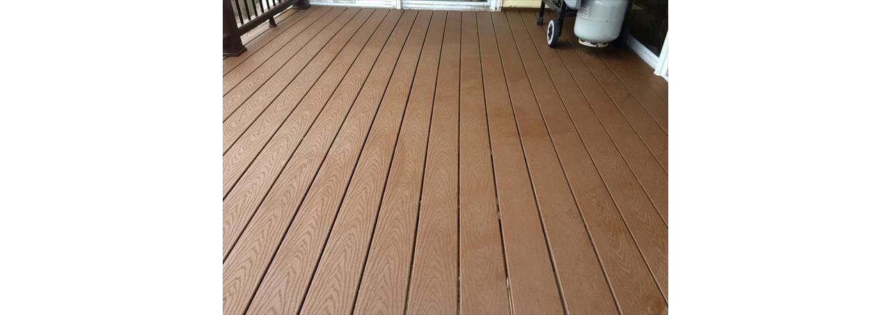 Trex Select Decking with Matching Handrail