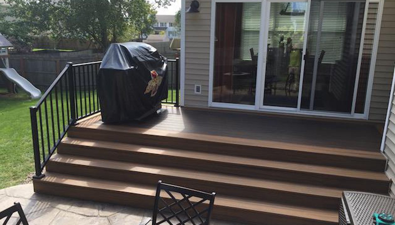 Transcend Spiced Rum with Transcend Havana Gold Border