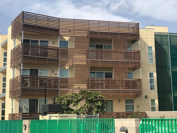 custom trex cladding and handrail