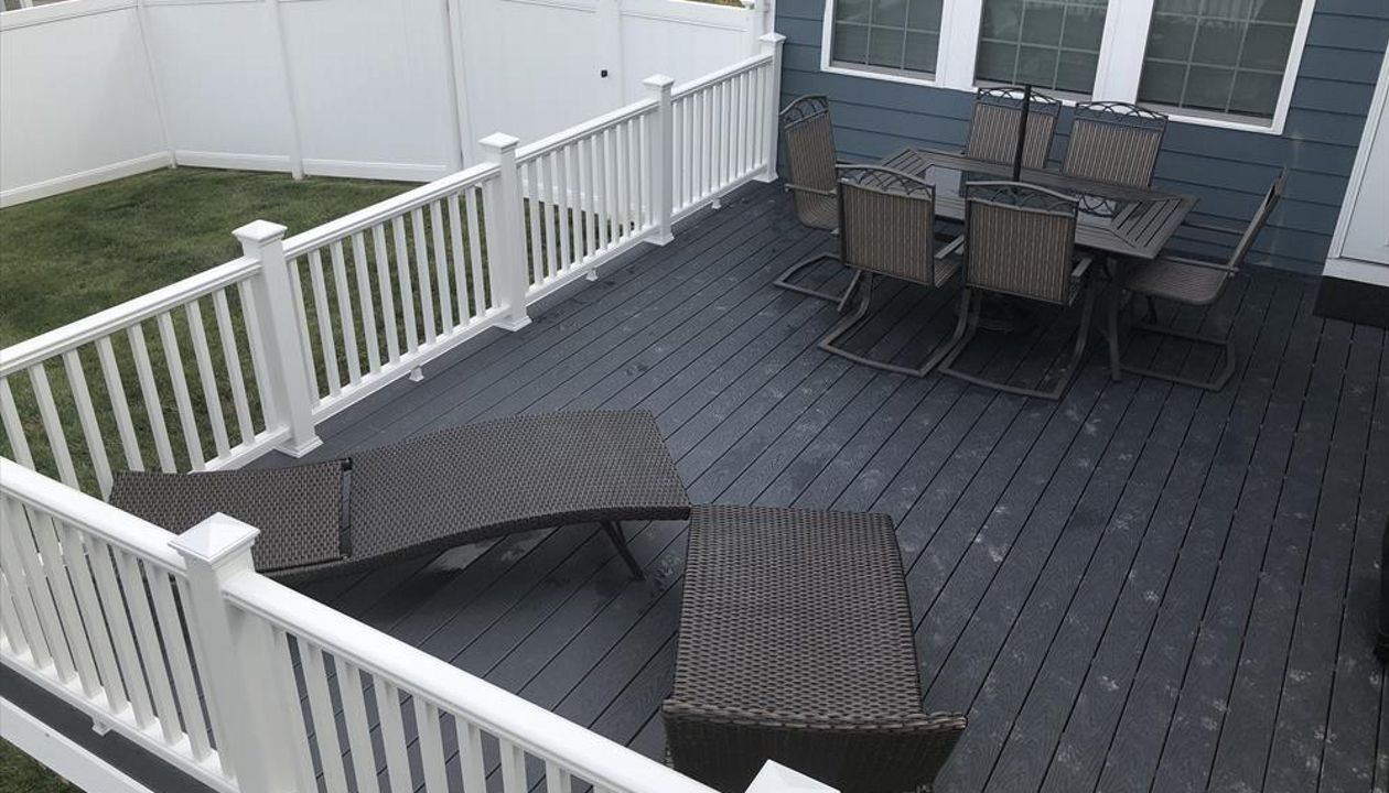 Trex Select Winchester Grey Decking, Trex Transcend Railing - Whitestown, Indiana