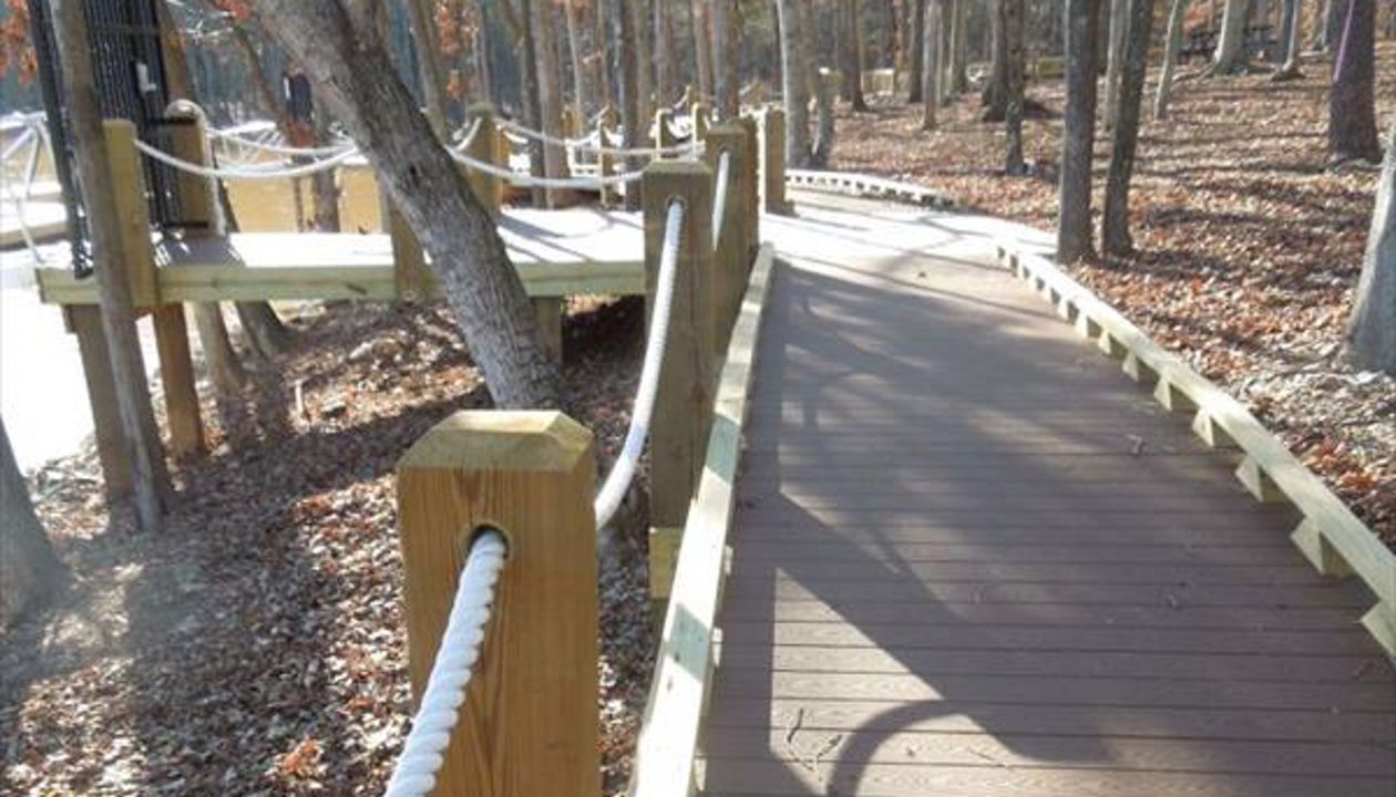 Trex Select Saddle Decking