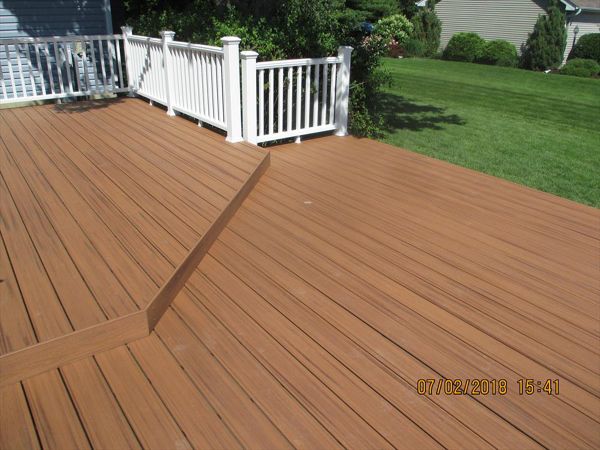 Trex Deck with Trex White Rail