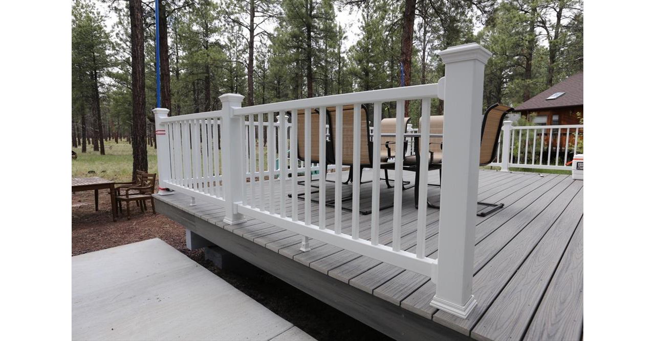 Trex Island Mist with Select Railing