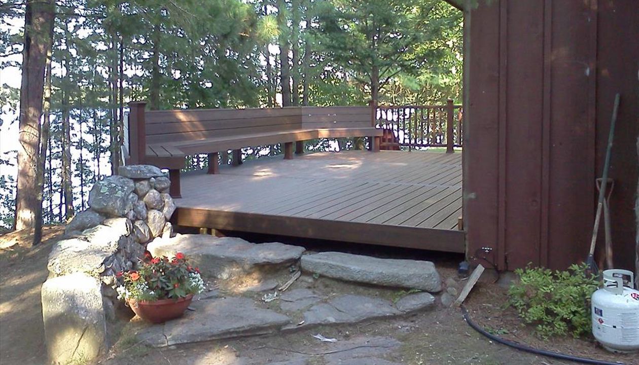 Trex Transcend Spiced Rum decking